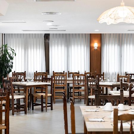 Hotel Mi Casa Sabinanigo Ngoại thất bức ảnh