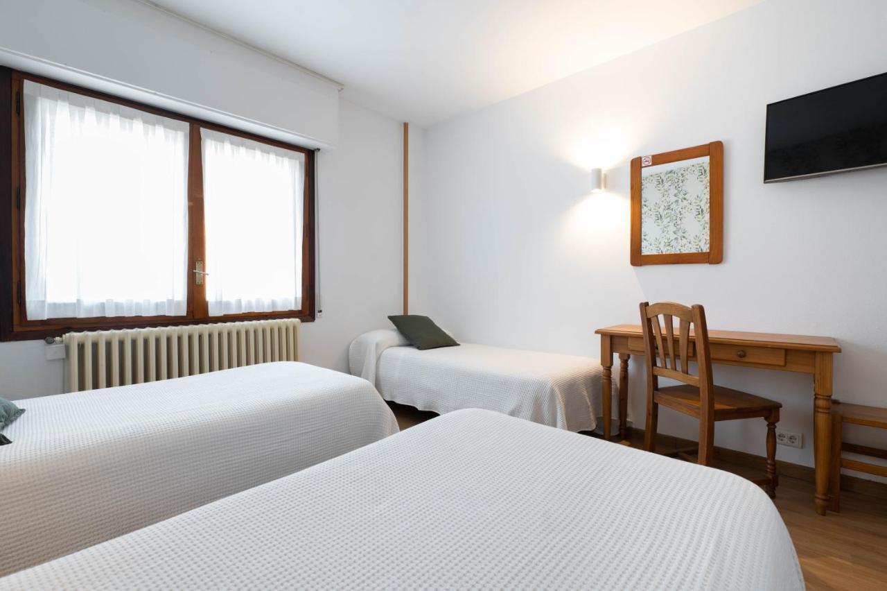 Hotel Mi Casa Sabinanigo Ngoại thất bức ảnh