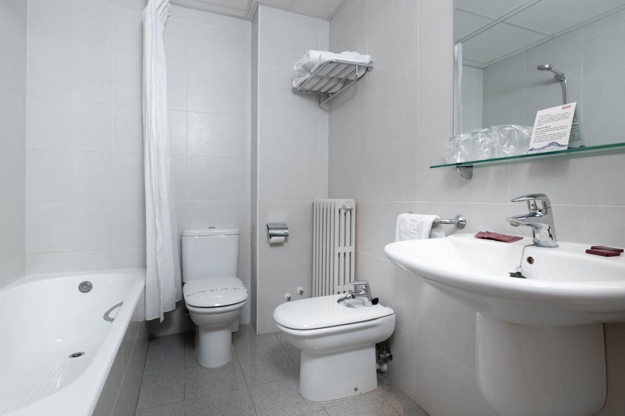 Hotel Mi Casa Sabinanigo Ngoại thất bức ảnh
