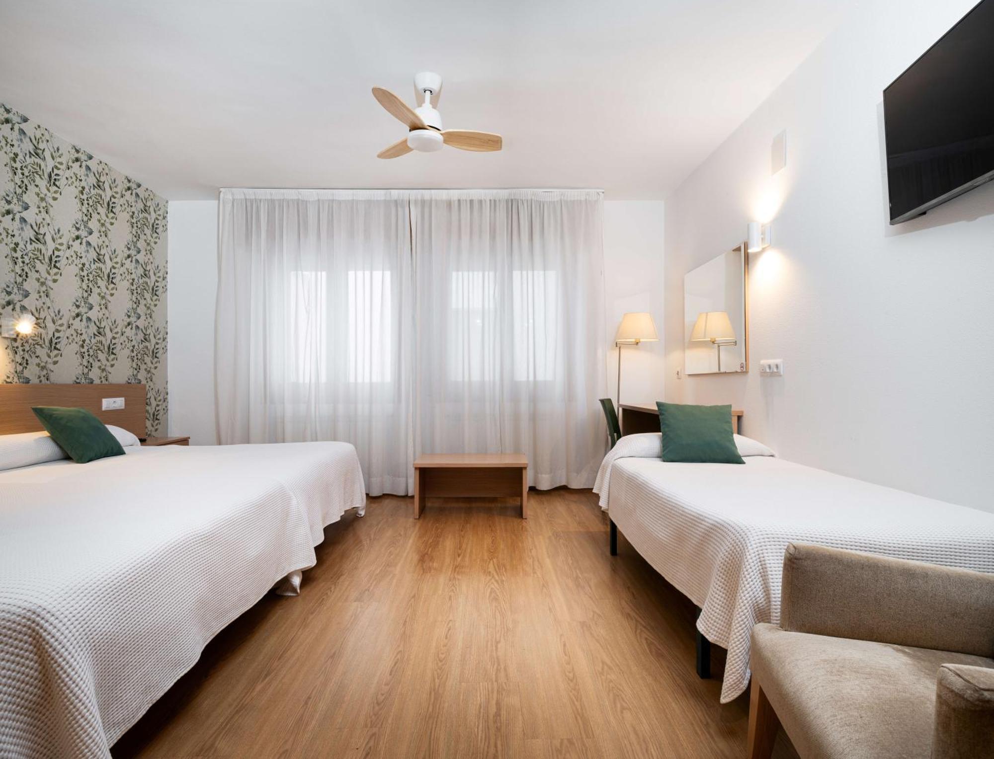 Hotel Mi Casa Sabinanigo Ngoại thất bức ảnh