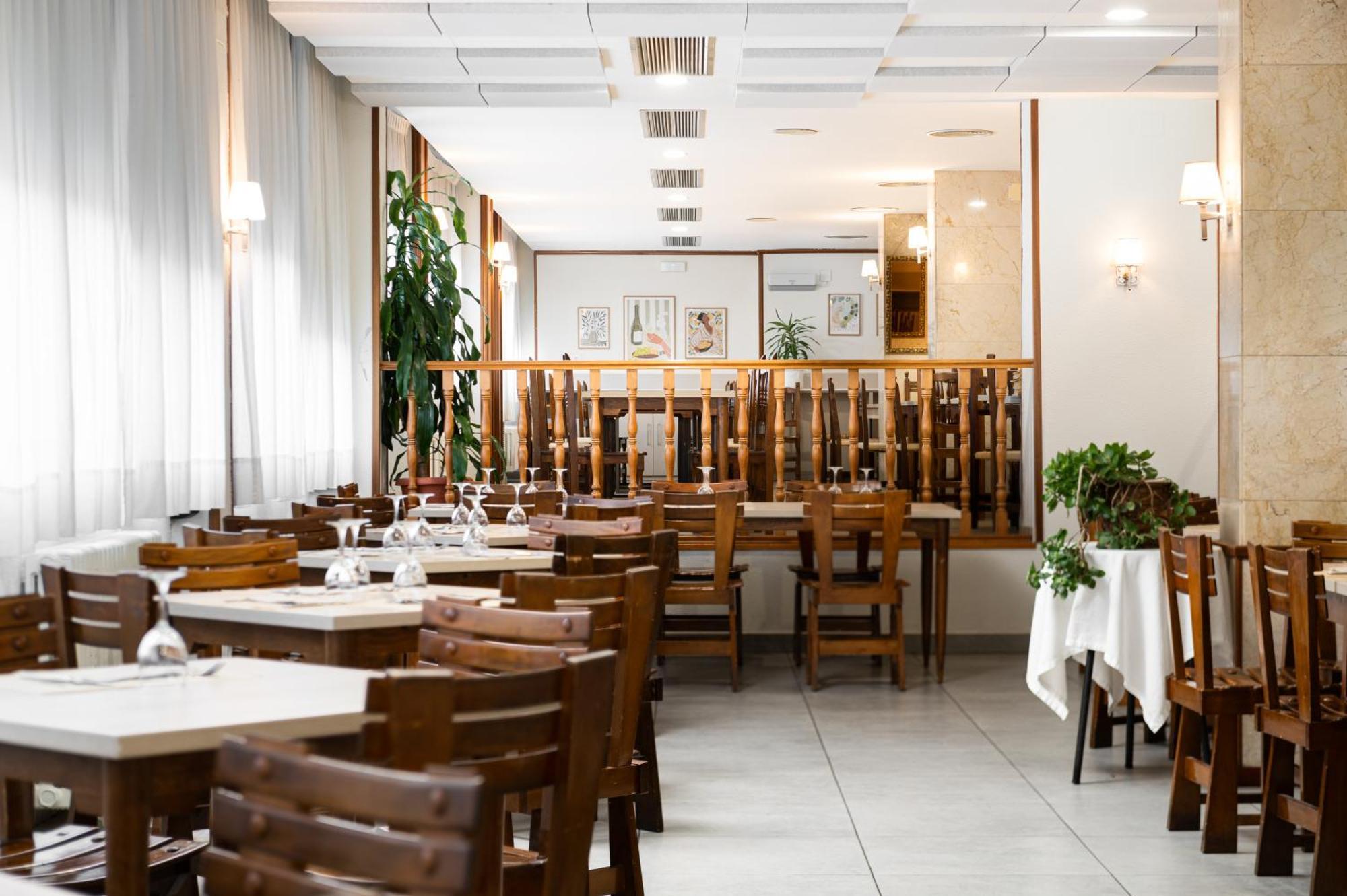 Hotel Mi Casa Sabinanigo Ngoại thất bức ảnh