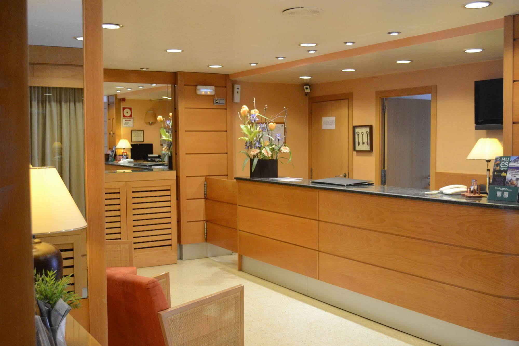 Hotel Mi Casa Sabinanigo Ngoại thất bức ảnh